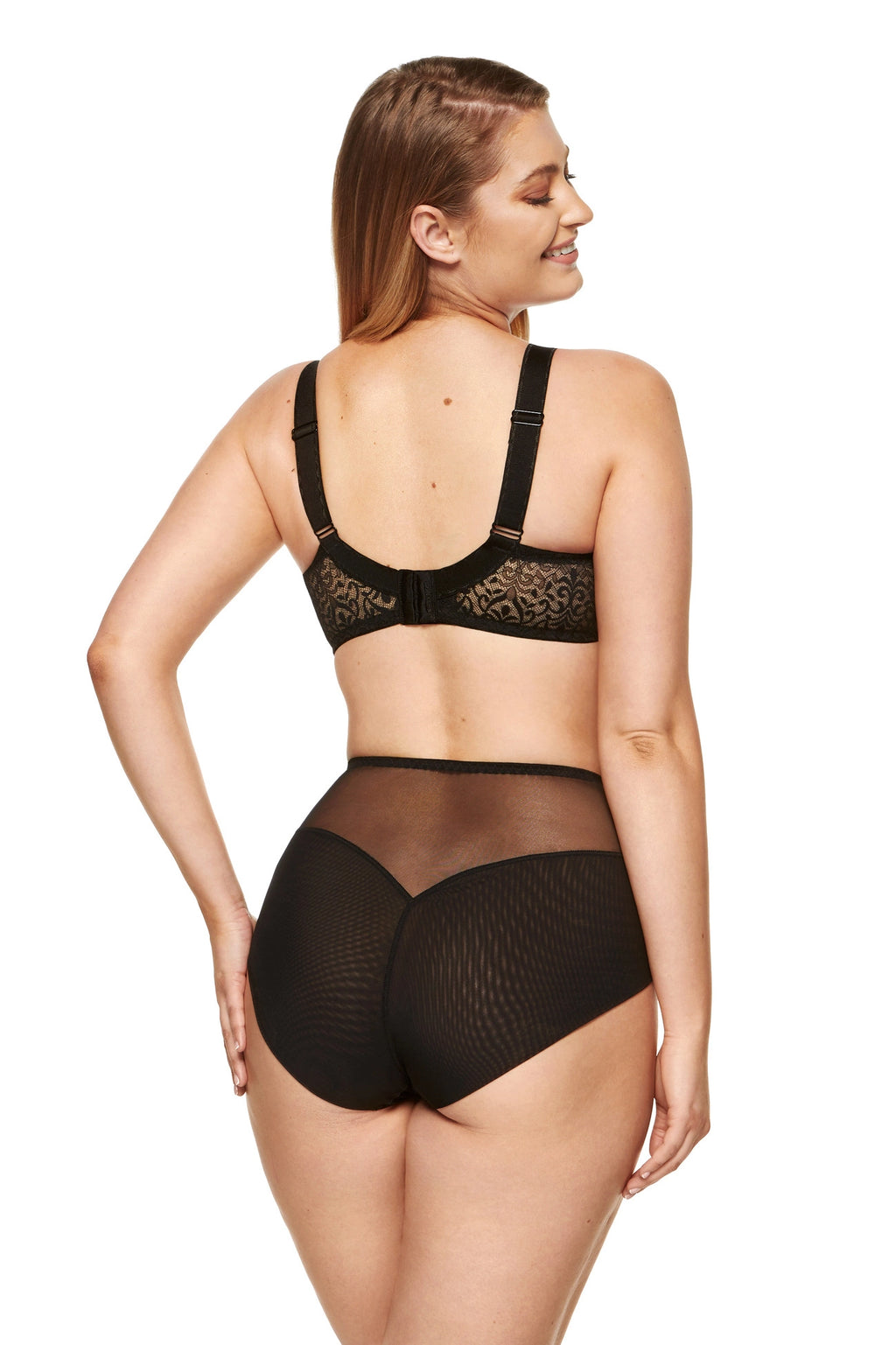 Мягкий кружевной бюстгальтер Gabi plus size, черный (Скидочная группа А) | Gorteks | MySalvio