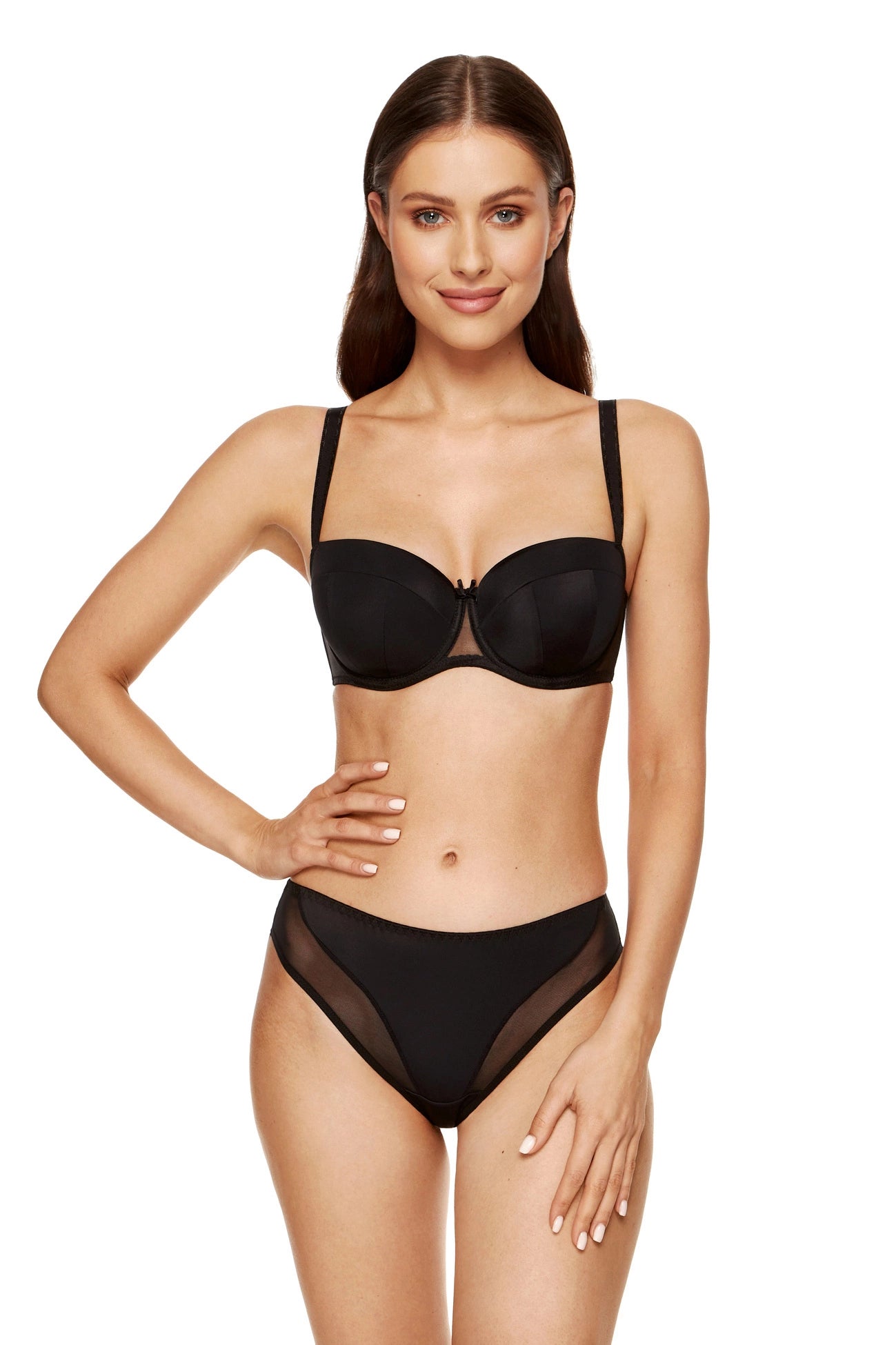 Zara smooth padded bra (black) (Discount Group A) | Gorteks | MySalvio