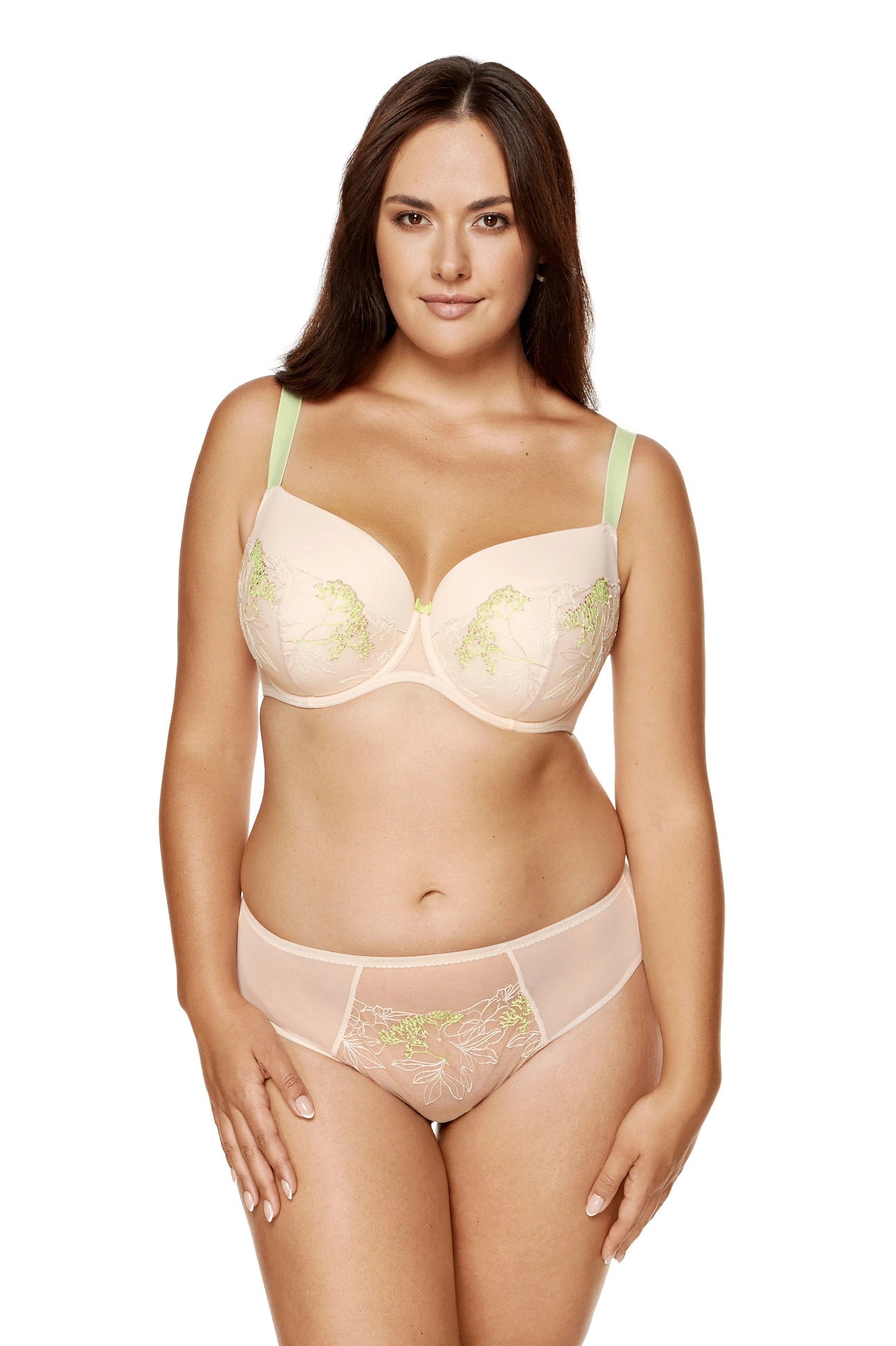 Soleil padded bra with original embroidery beige (Discount Group B) | Gorteks | MySalvio