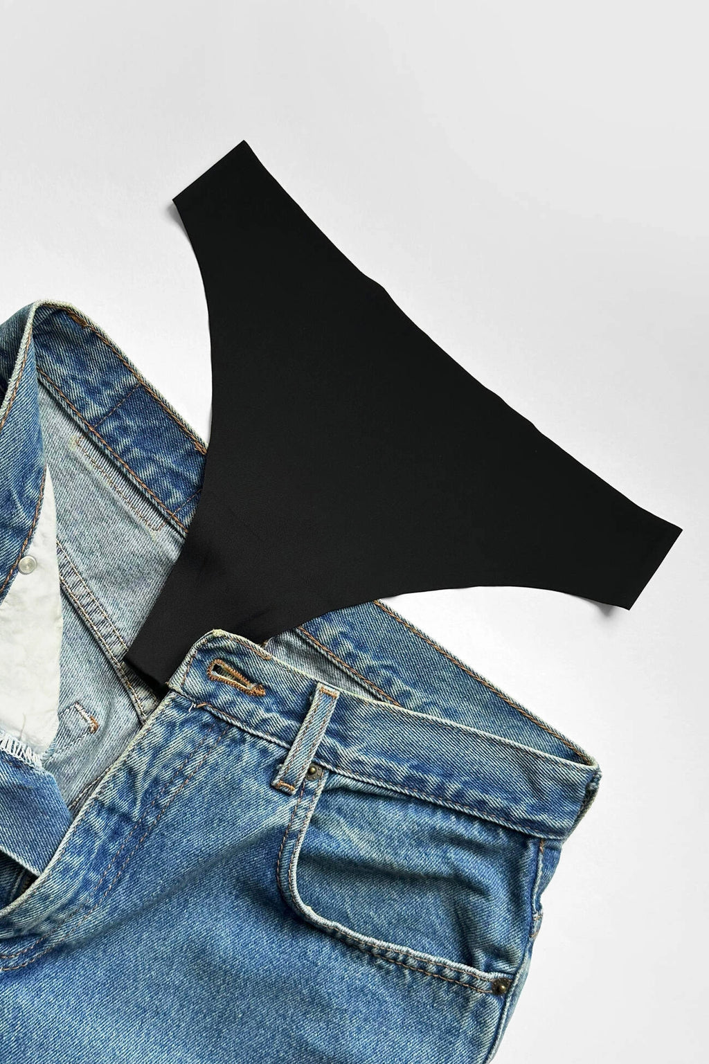 Blanca seamless black thongs (3-pack) (Discount Group A) | Gorteks | MySalvio