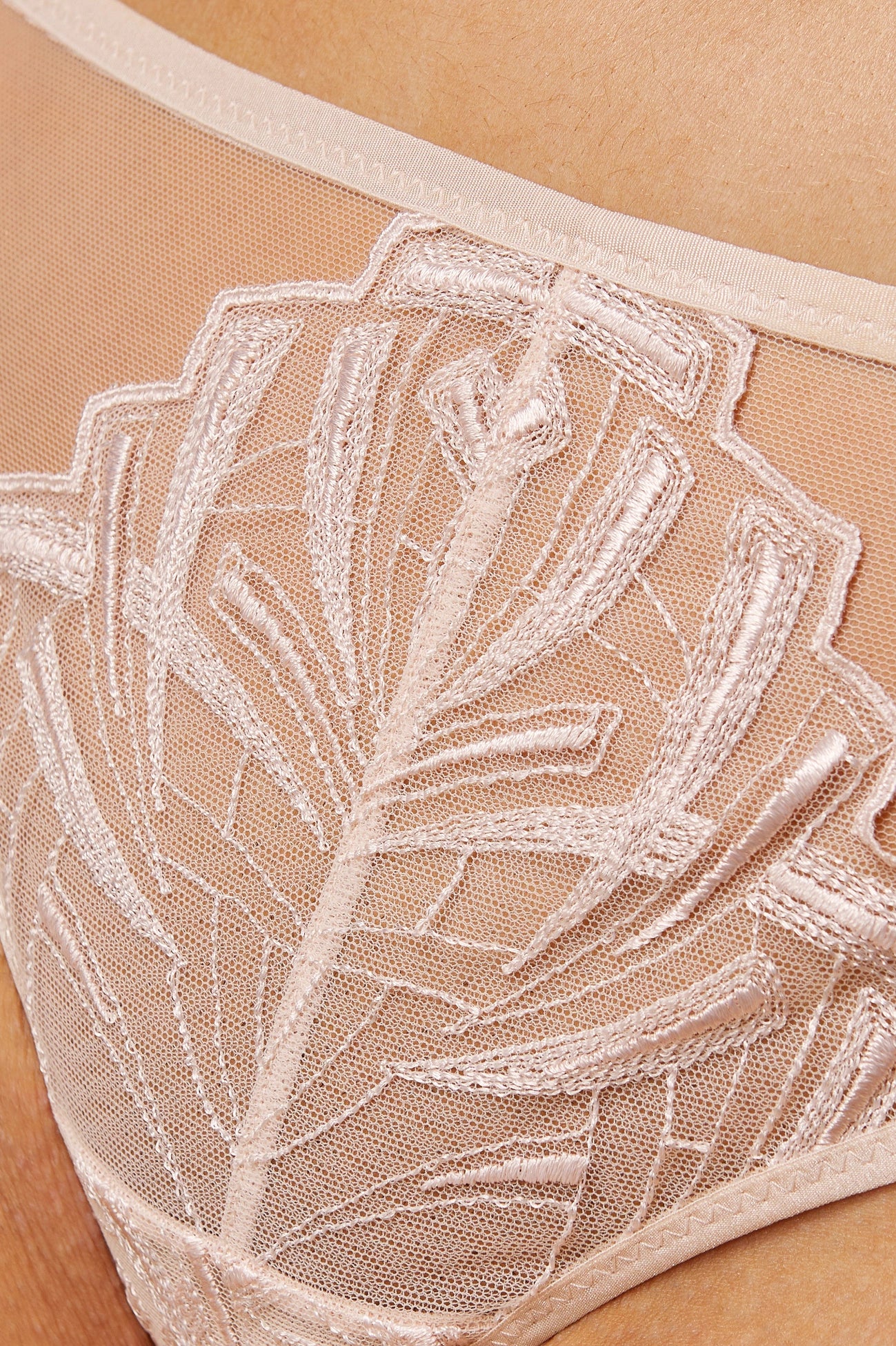 Angel embroidered briefs (beige) (Discount Group B) | Gorteks | MySalvio
